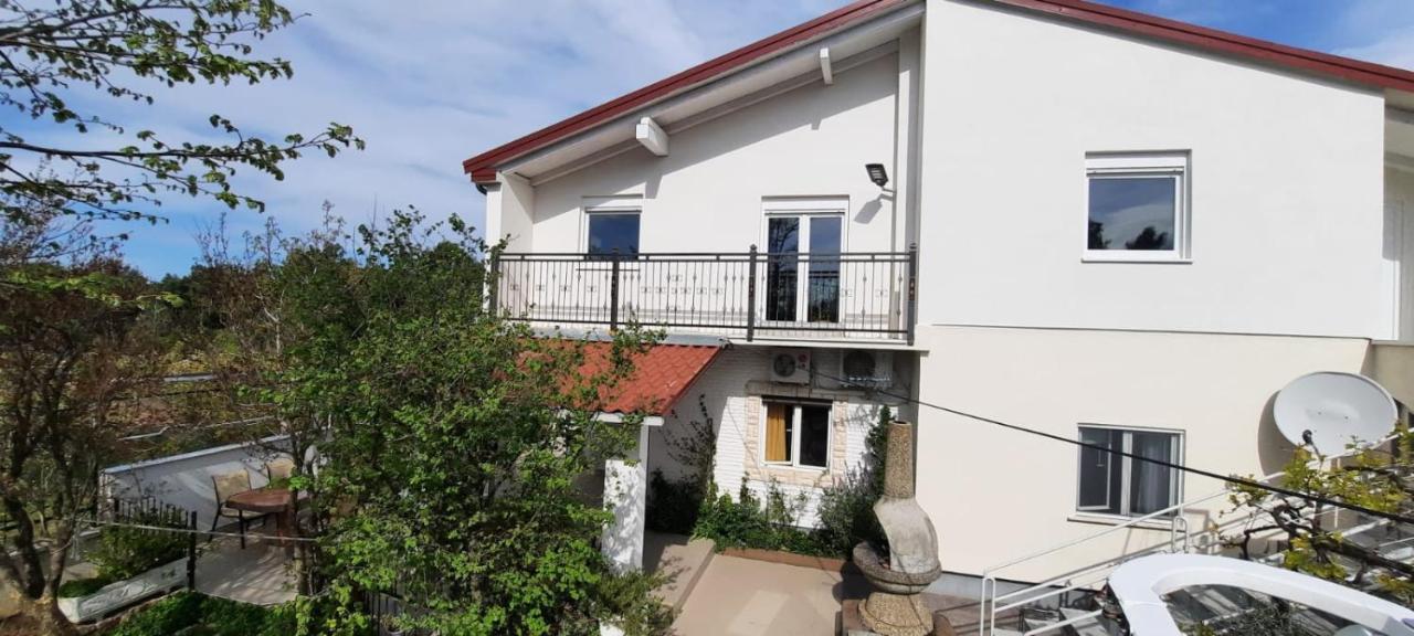 Apartmani Tinka Starigrad Paklenica Ngoại thất bức ảnh
