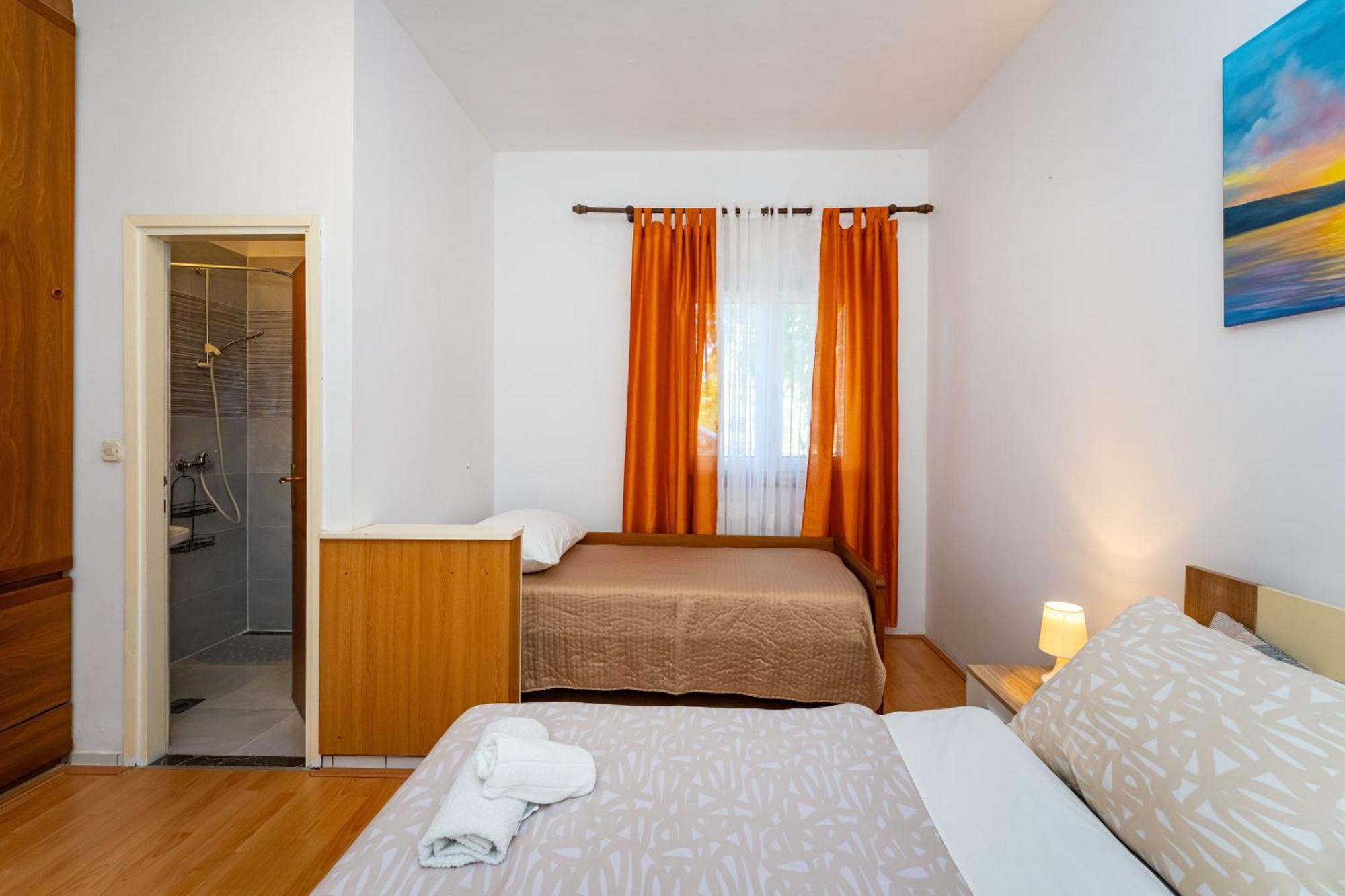 Apartmani Tinka Starigrad Paklenica Ngoại thất bức ảnh