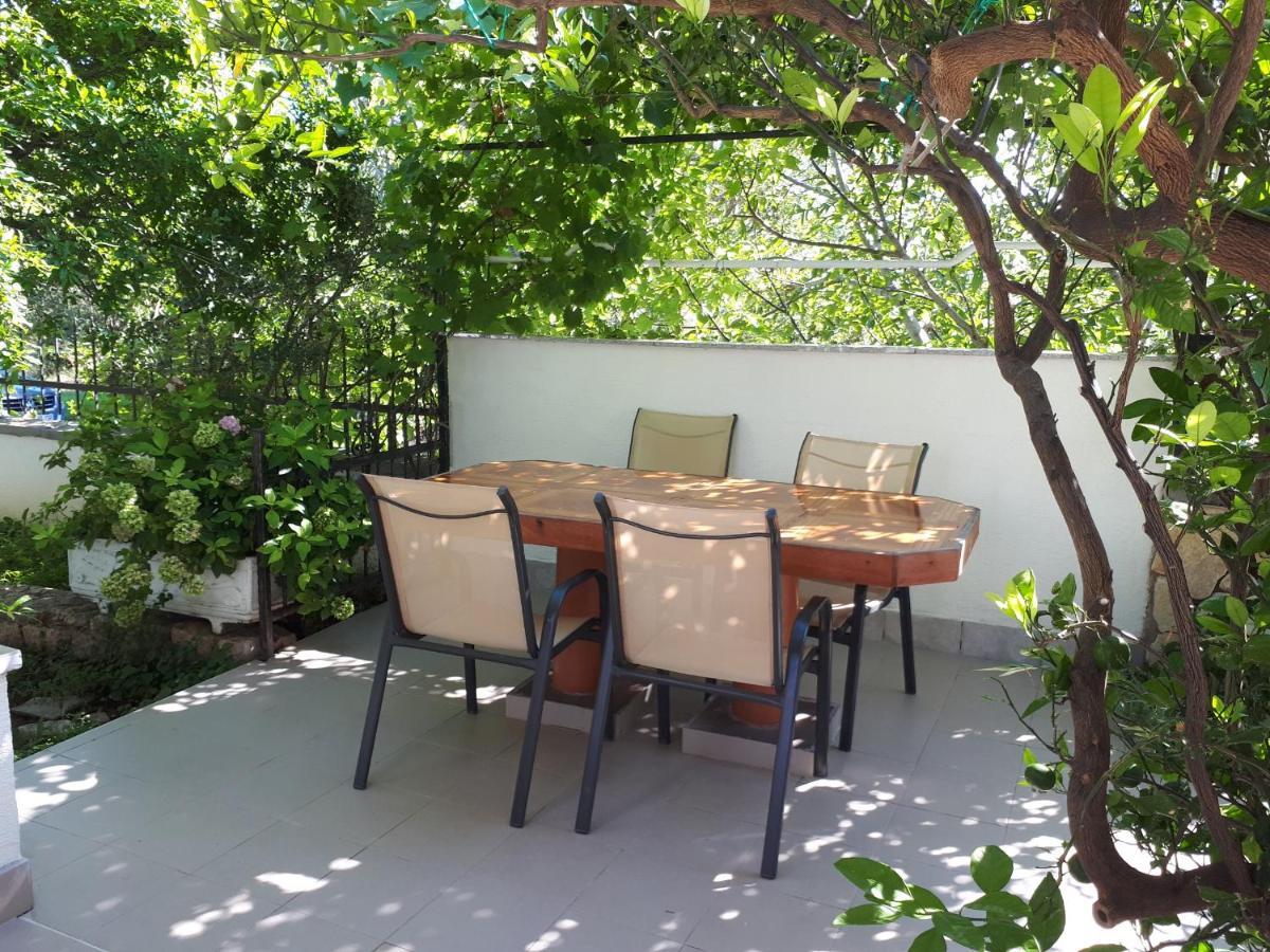 Apartmani Tinka Starigrad Paklenica Ngoại thất bức ảnh